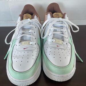 Nike Air Force 1 LV8 Ice Cream Sneakers. Big Kids Size 6Y.
